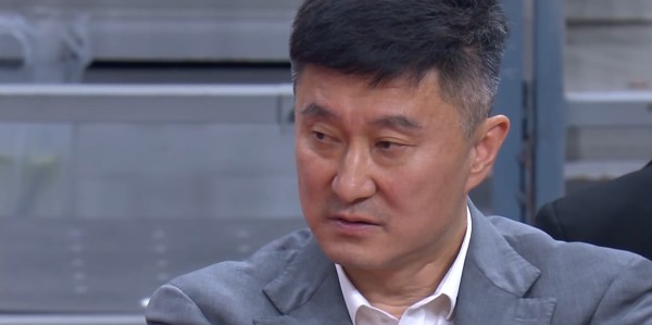 开云线上入口-徐杰7中0，胡明轩9中1，40分惨败，张镇麟22分爆发