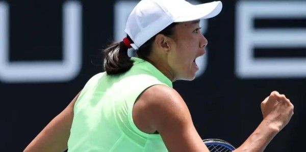 开云网站-张帅澳网后再现妖刀本色，王欣瑜组姐妹团见证袁悦马拉松大战胜利