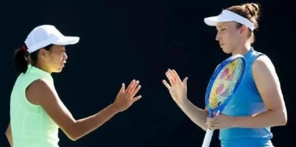 开云网站-张帅澳网后再现妖刀本色，王欣瑜组姐妹团见证袁悦马拉松大战胜利